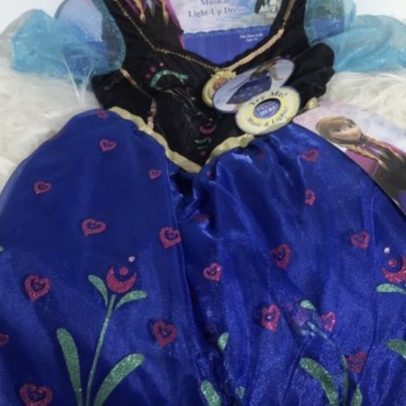 Anna dress from Disney NWT - Picture 5 of 8